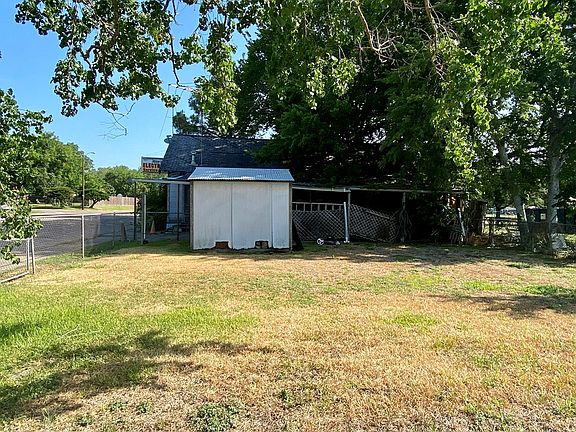 4th image of 2001 Cottonwood Ave