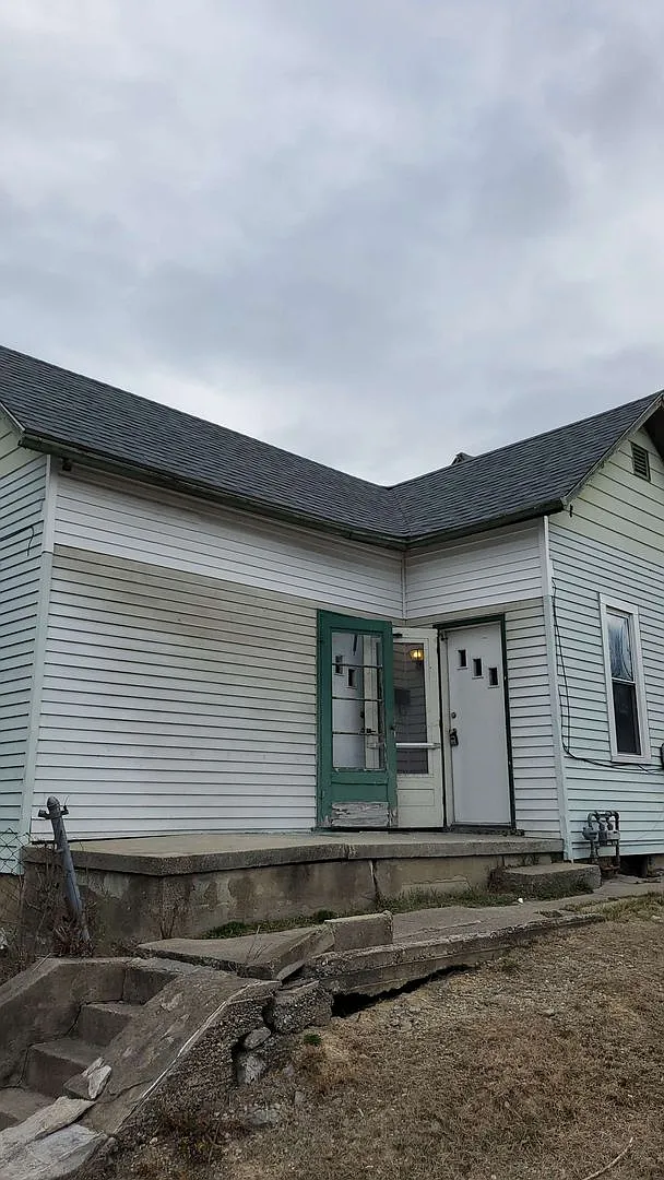 Quaint 2 bed 1 bath close to everything; University of Dayton, Sinclair, Miami Valley Hospital — Photo 1