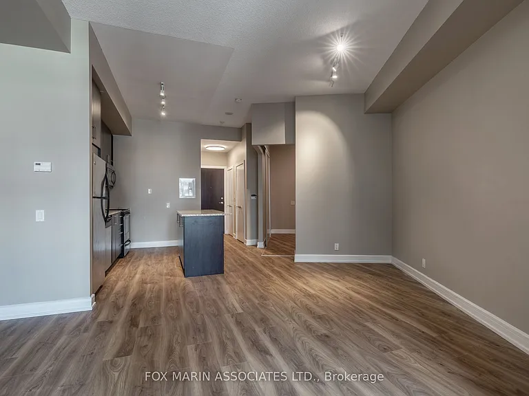 112 George St S #S403 — Photo 7