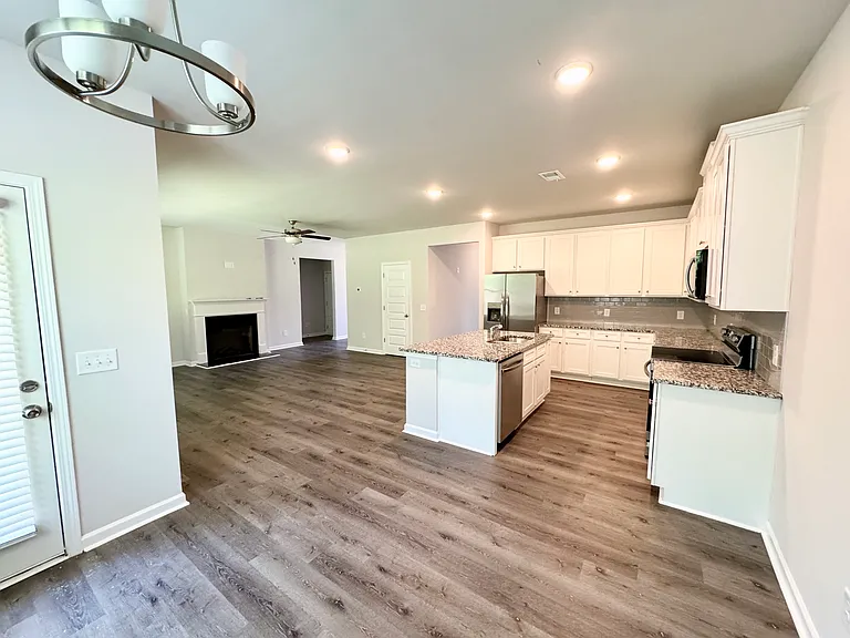 115 McGinnis Cir — Photo 9