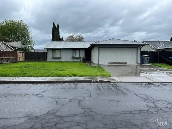 130 Brockton Ct, Vacaville, CA 95687