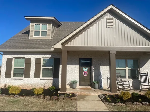 17664 Eastmoor St, Athens, AL 35611