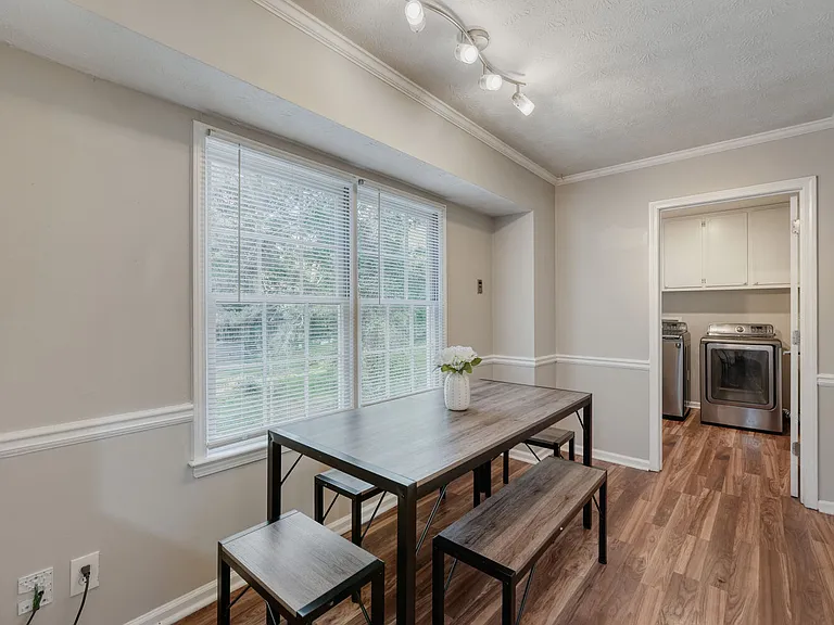 5767 Lanny Ln — Photo 11
