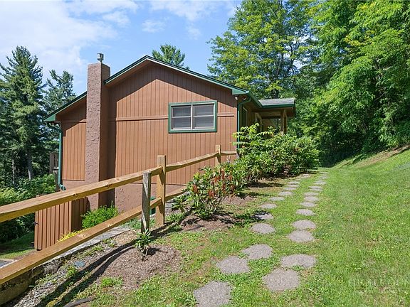 3rd image of 276 Storie Road