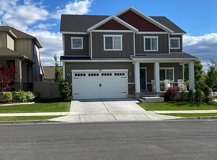 747 W Jordan Oaks Dr, Sandy, UT 84070