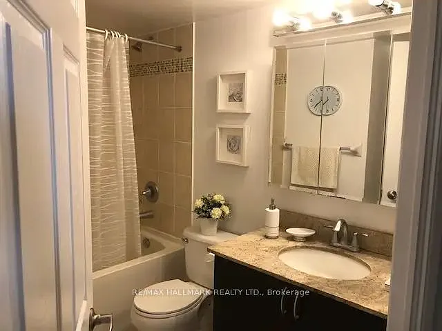 75 King William Cres #1007 — Photo 4