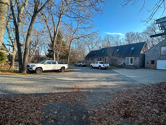 2nd image of 52 Carrolls Way