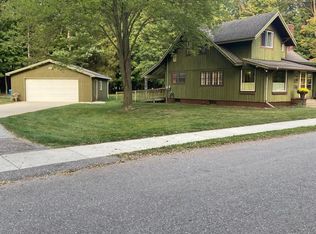 200 Riverside Dr, Allegan, MI 49010