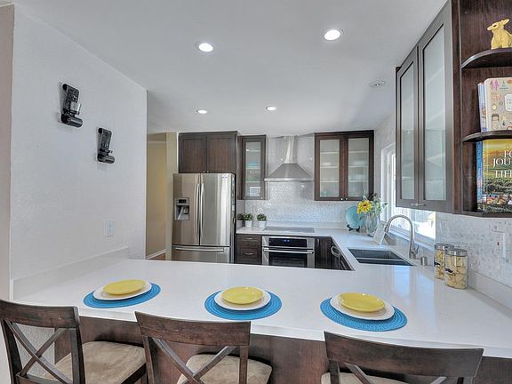 5th image of 4846 Mendota St