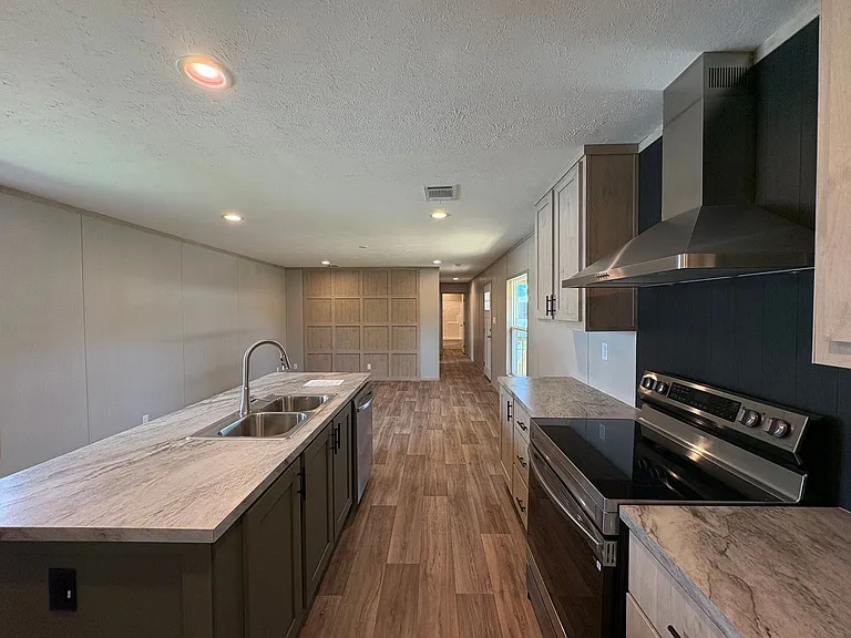 1128 S Gay Ave — Photo 48