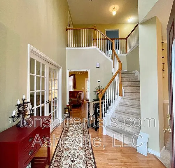 51 Yorktown Cir — Photo 3