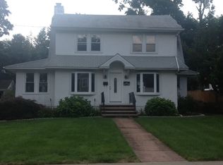220 Union St, Ridgewood, NJ 07450