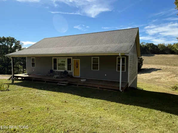 181 Holt Ln #181, New Tazewell, TN 37825