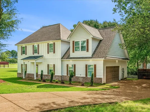 56 S Sanga Rd, Cordova, TN 38018