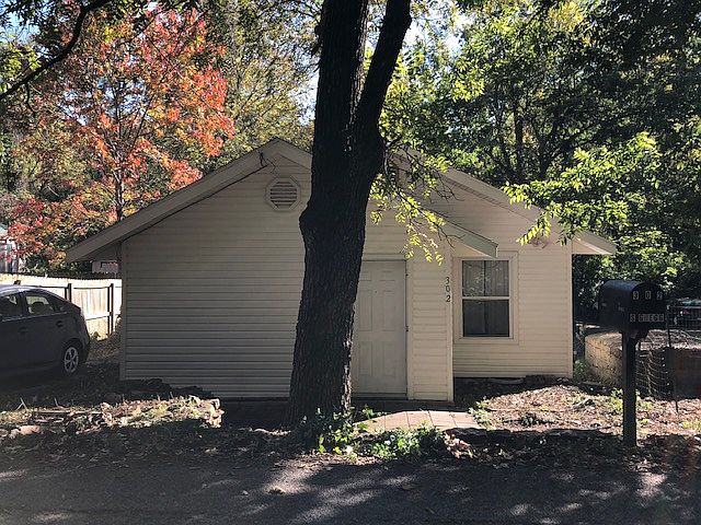 1st image of 302 S Gregg Ave