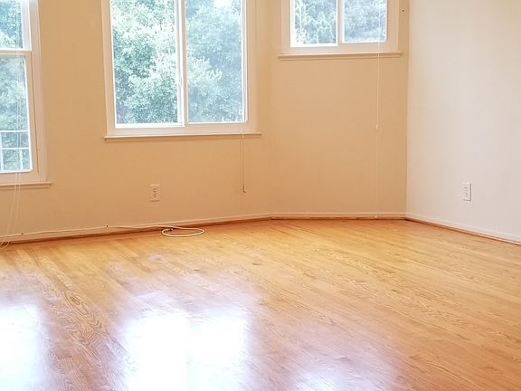 4th image of 233 Dolores St #6