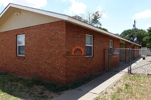 504 N Reid St Photo 1