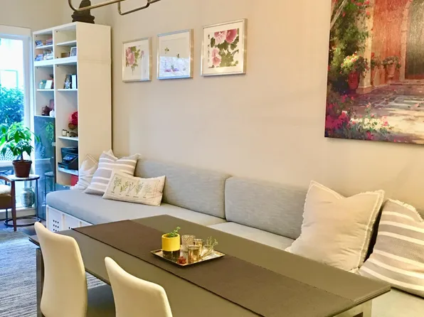 375 Kirkland Ave APT 115, Kirkland, WA 98033