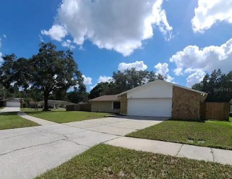 8005 Beltrees Ct — Photo 11