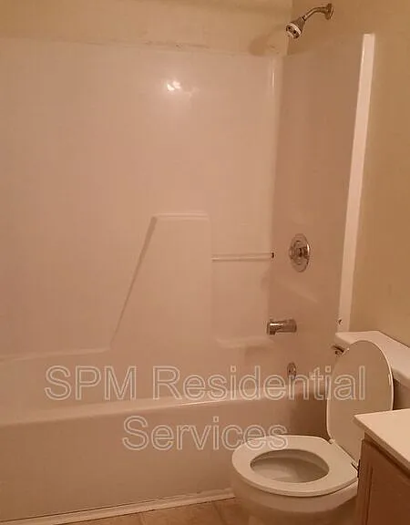 1404 Tanager Ct — Photo 10