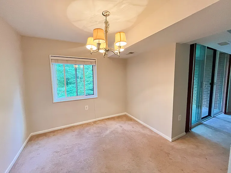 1538 Northgate Sq #12 — Photo 6