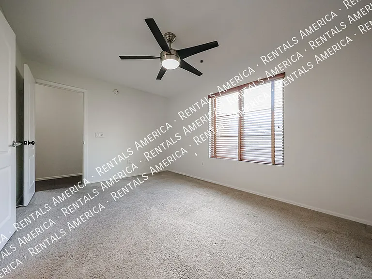 2402 E 5th St #1515 — Photo 41
