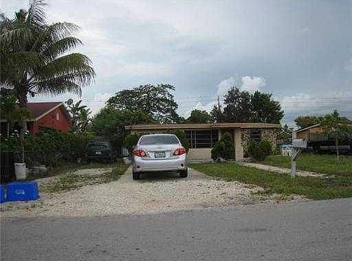 2nd image of 1381 SW 25th Ave