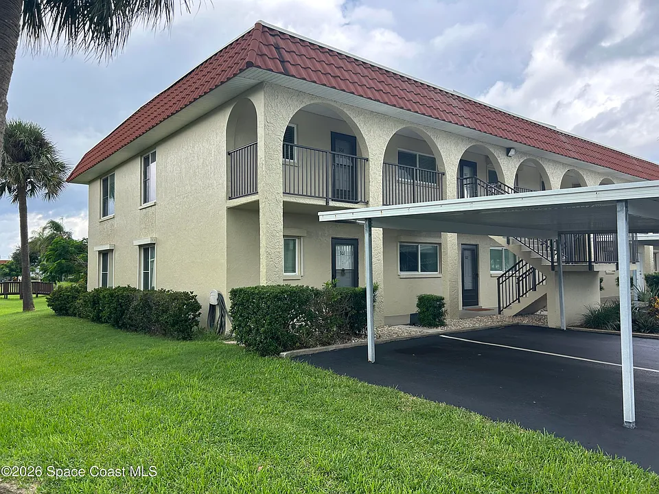 201 Saint Lucie Ln #306