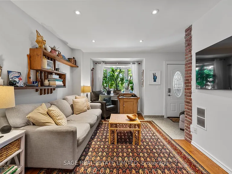 1084 Pape Ave — Photo 4