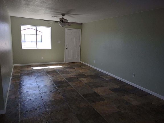 5th image of 2751 S 30th Dr