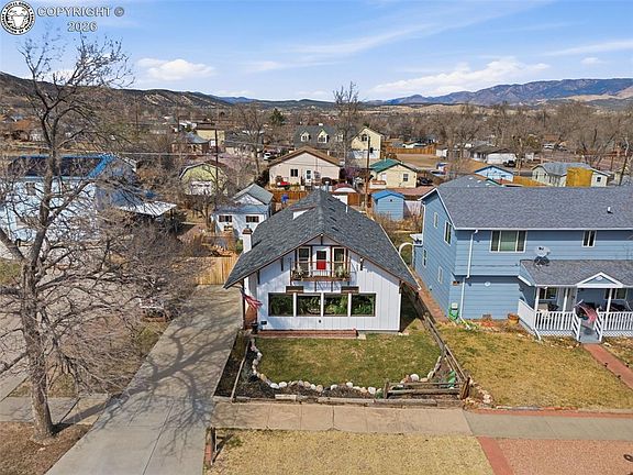 2nd image of 821 Barr Ave