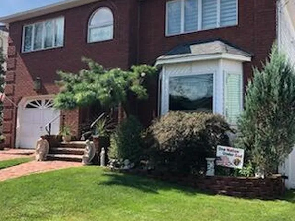 100 Everett Ave, Staten Island, NY 10309