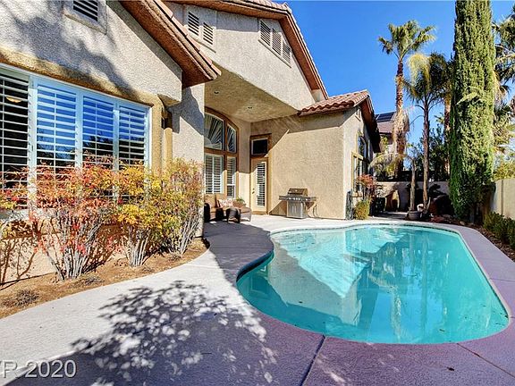 3rd image of 10025 Charlemont Dr