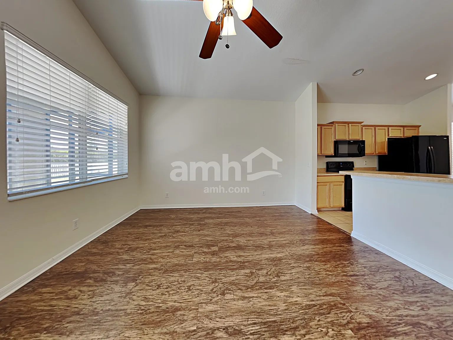 3 bed, 2.0 bath, 2062 sqft, $2,460 — Photo 4