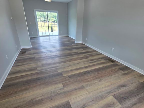 Dining/Living room space