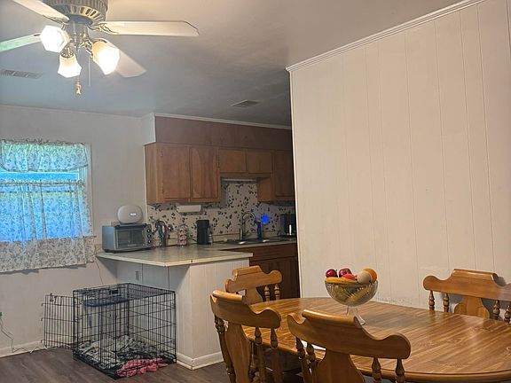 3rd image of 1032 Elberta Rd