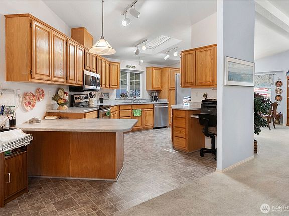5th image of 6638 Virgo Lane NE