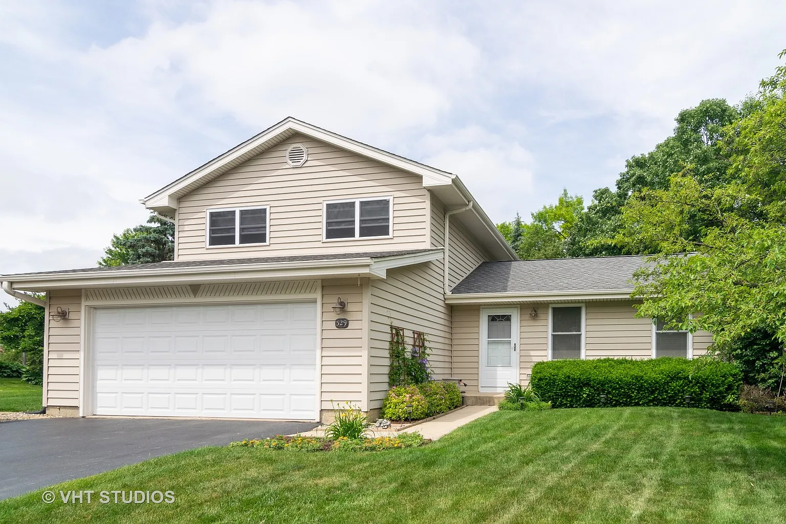 329 Terrace Dr photo 1