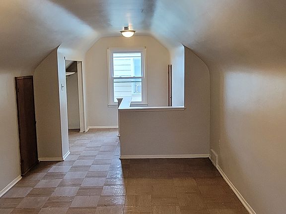 upstairs bedoom