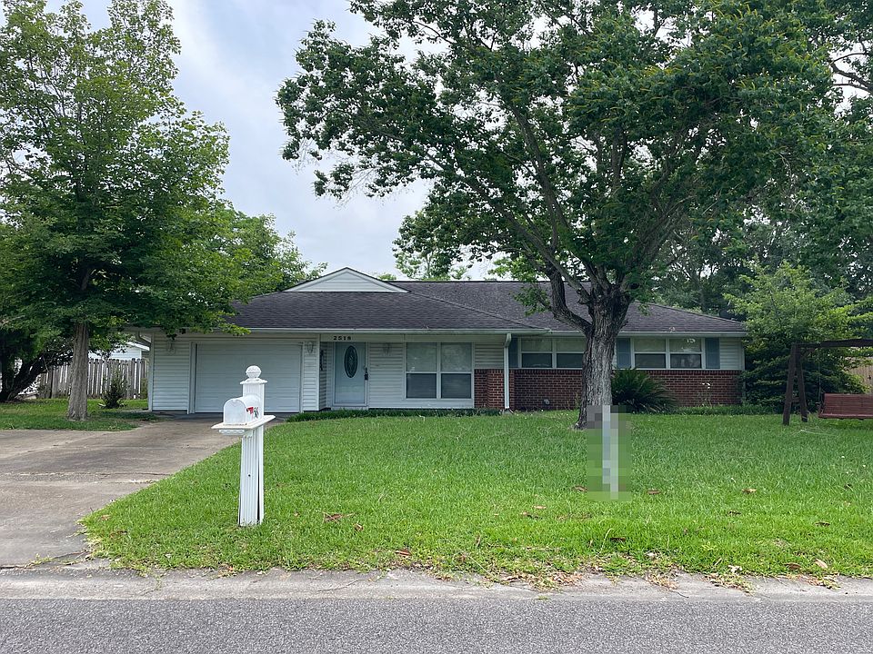 1st image of 2518 Clairmont Ave