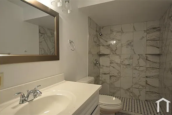312 S Wilson St — Photo 5