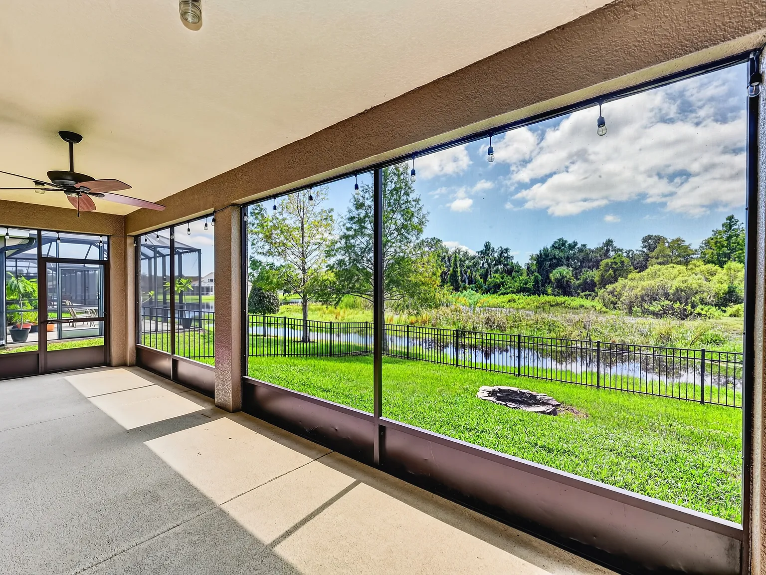 4 bed, 2.5 bath, 2449 sqft, $2,800 — Photo 4