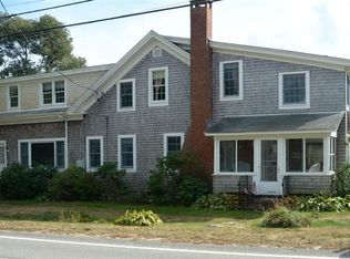 10 Chapoquoit Rd, Falmouth, MA 02540