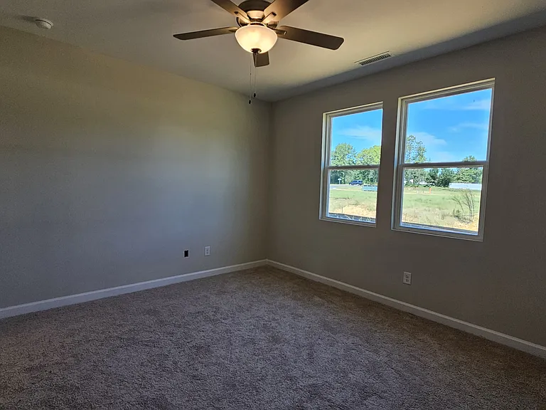 108 Fairwinds Dr — Photo 2
