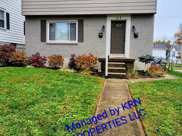 125 Ashwood Ave #B — Photo 1