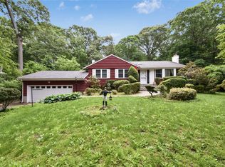 6 Hartman Hill Rd, Huntington, NY 11743