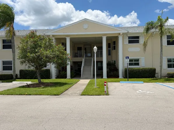 675 W Lake Jasmine Cir, Vero Beach, FL 32962