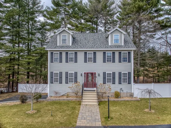 4 Twin Pines Ave, Billerica, MA 01821