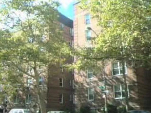 2552 East 7th Street image 1 of 1