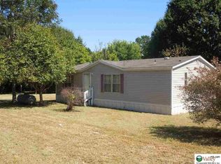 15 Hill Bluff Rd, Guntersville, AL 35976